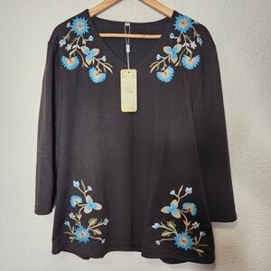 Komili Black Tunic w/ Blue Floral Embroidered V-Neck Size XL NWT!